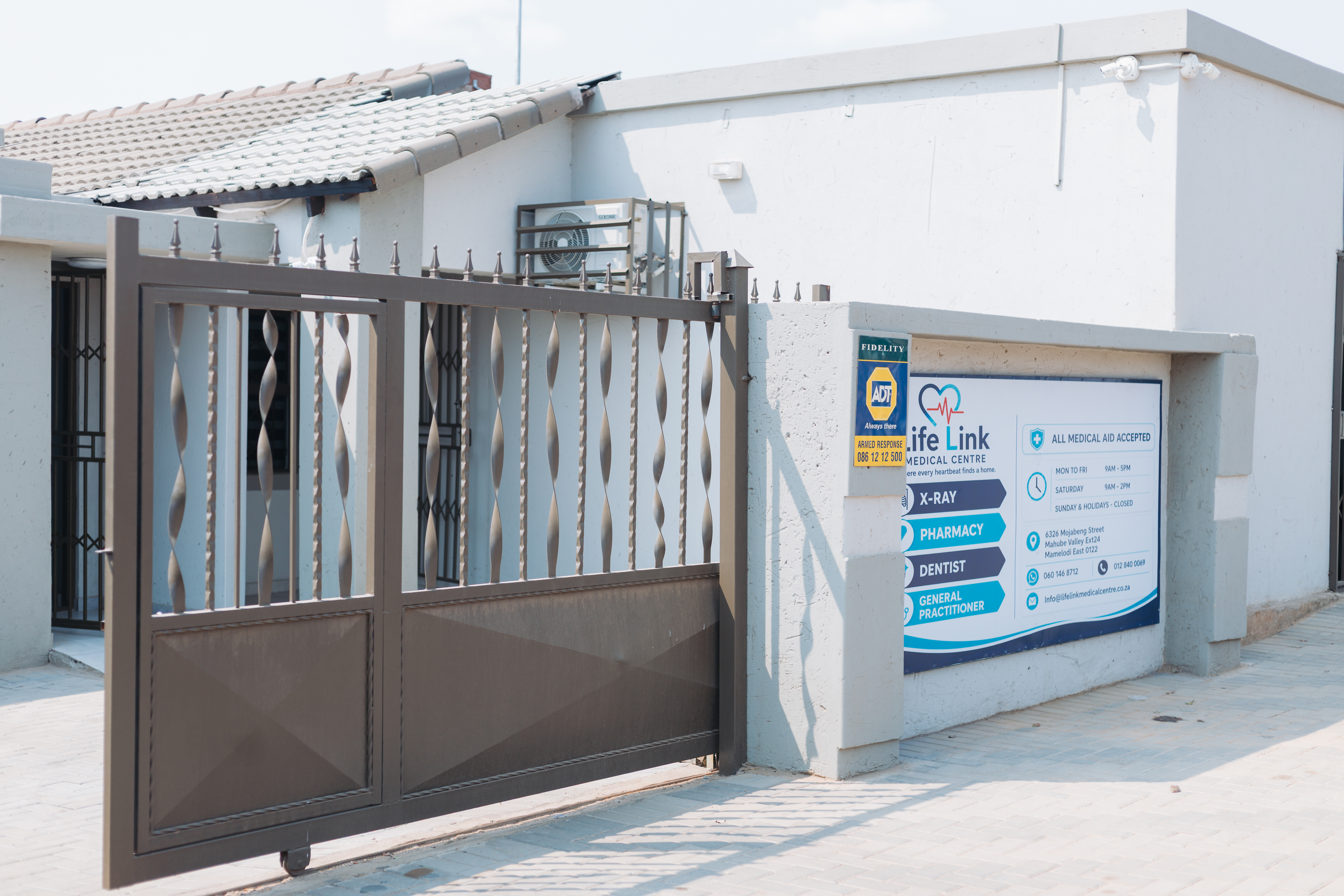 LifeLink Medical Centre healthcare professionals